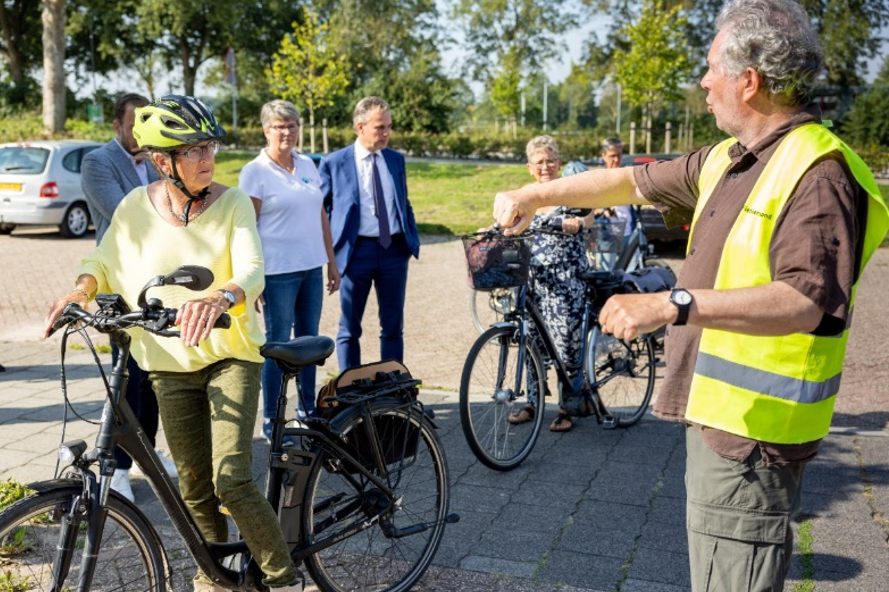 Message Doortrappen West-Friesland: Fietslessen voor senioren bekijken